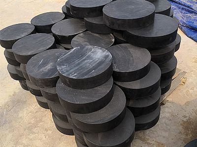吉安板式橡胶支座由若干层橡胶片与薄钢板经加压硫化